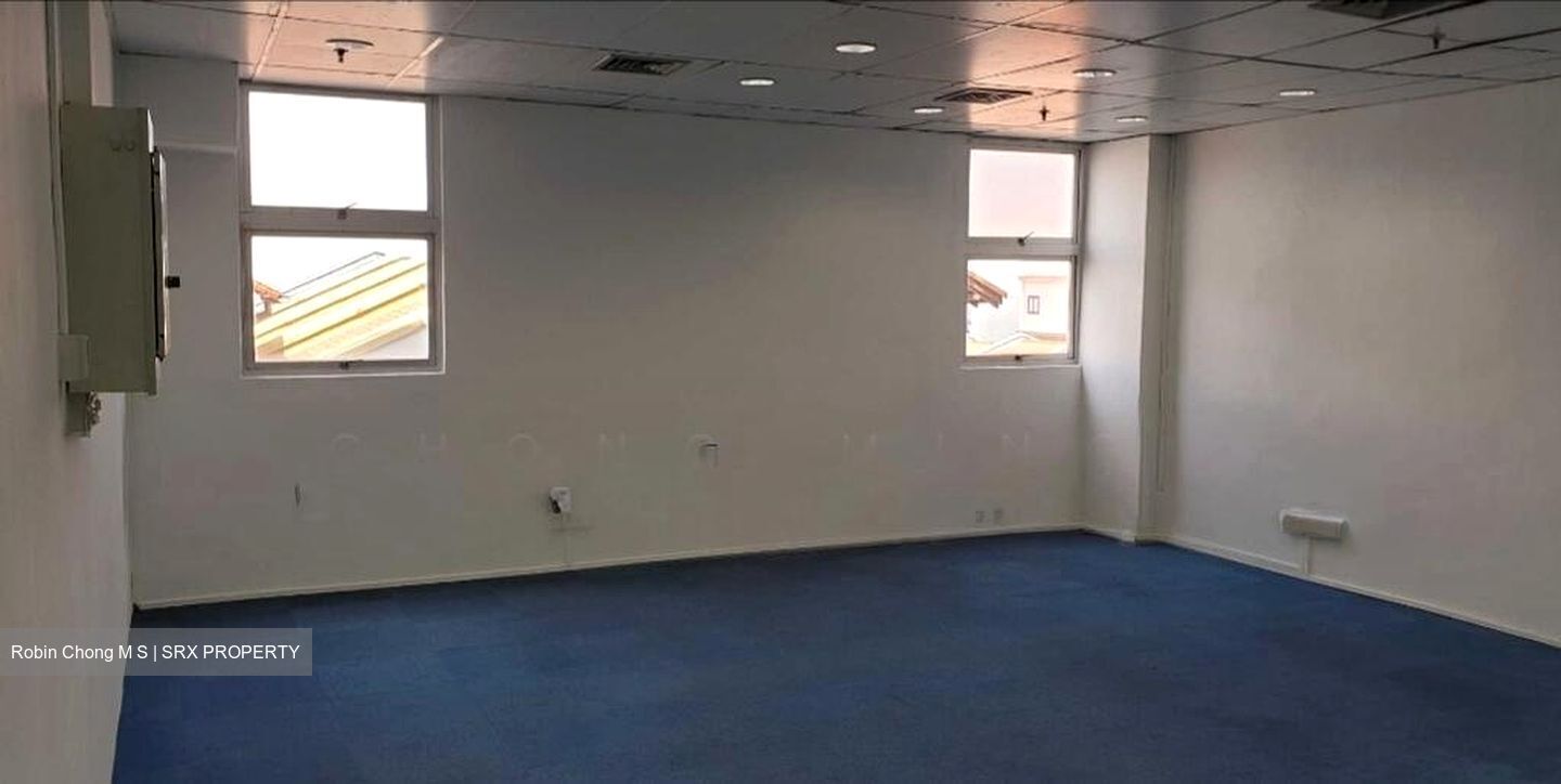 North Bridge Centre (D7), Office #576177741